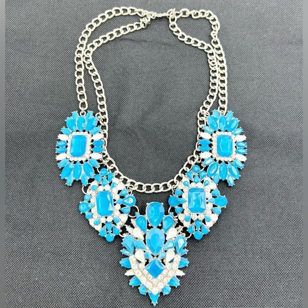 Faux Turquoise Flower Shaped Rhinestone Statement Necklace - Picture 2 of 7